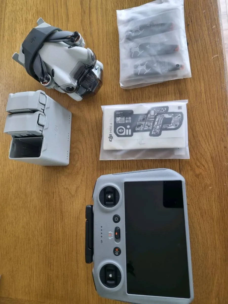 Dji Mini 4 Pro fly more combo - Image 1