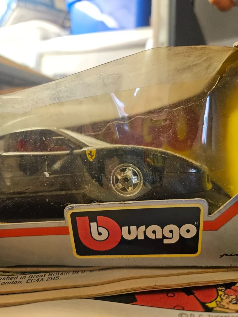 Corgi Burago Ferrari F40 1.24 - Image 3