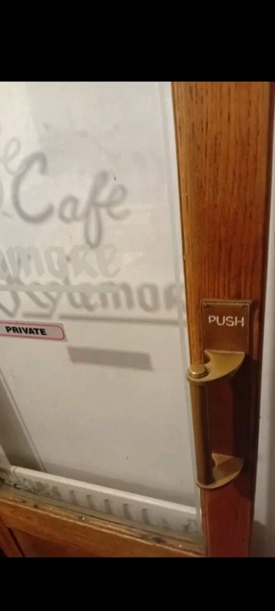 7ft original kylemore cafe doors o connell st - Image 4