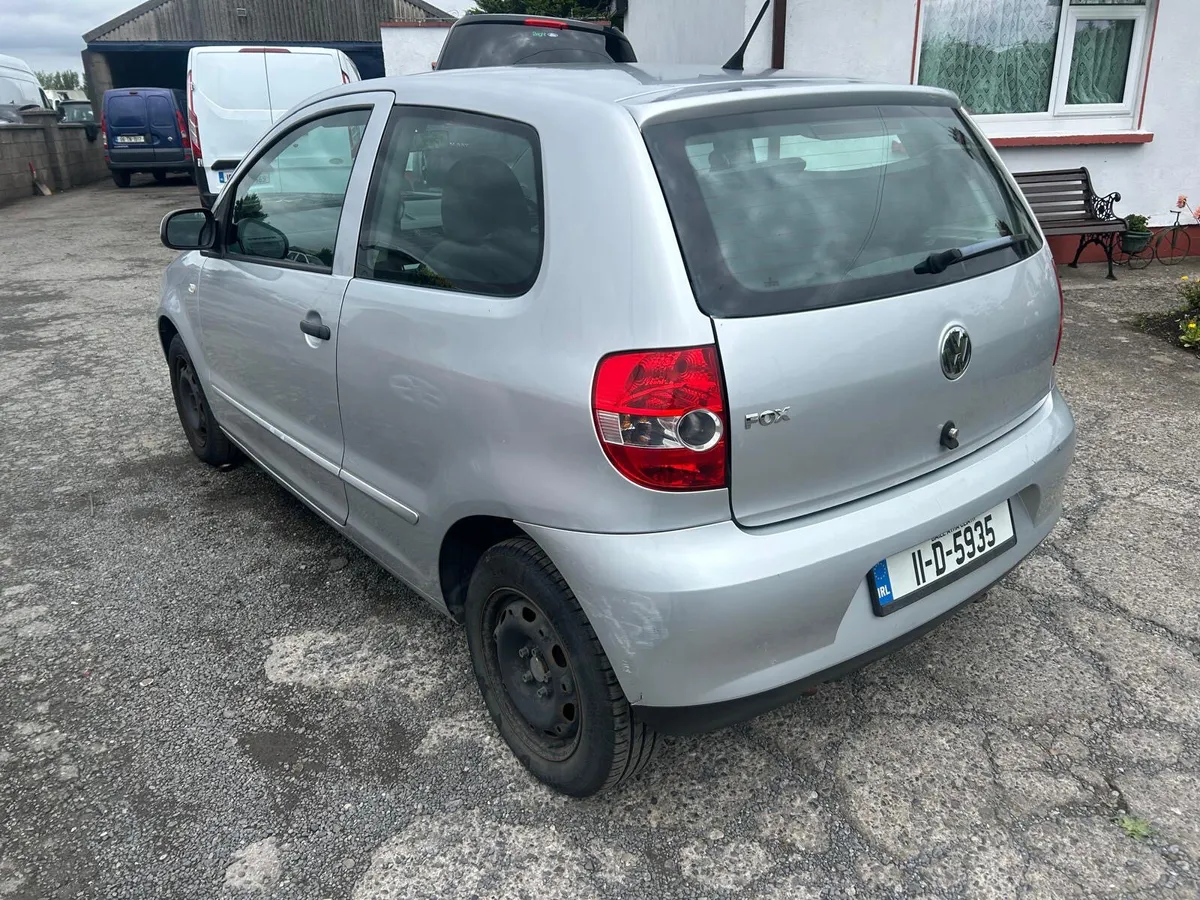 2011 Volkswagen fox - Image 3