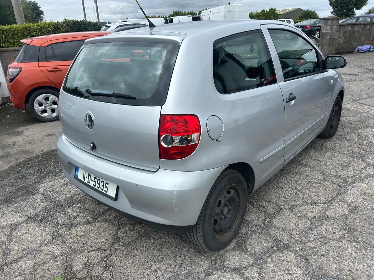 2011 Volkswagen fox - Image 4