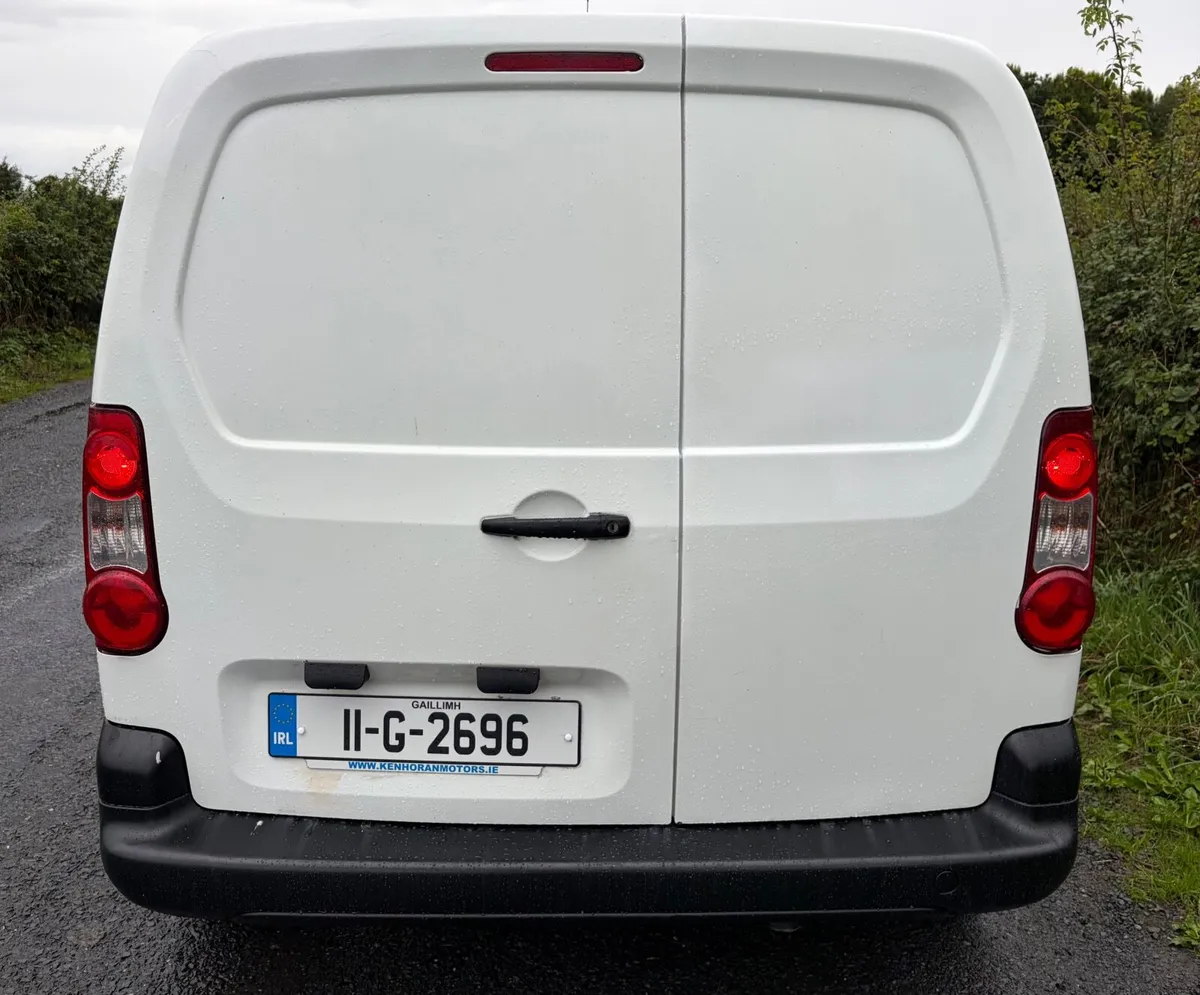 Citroen Berlingo 1.6Hdi 2011 3 Seater - Image 3