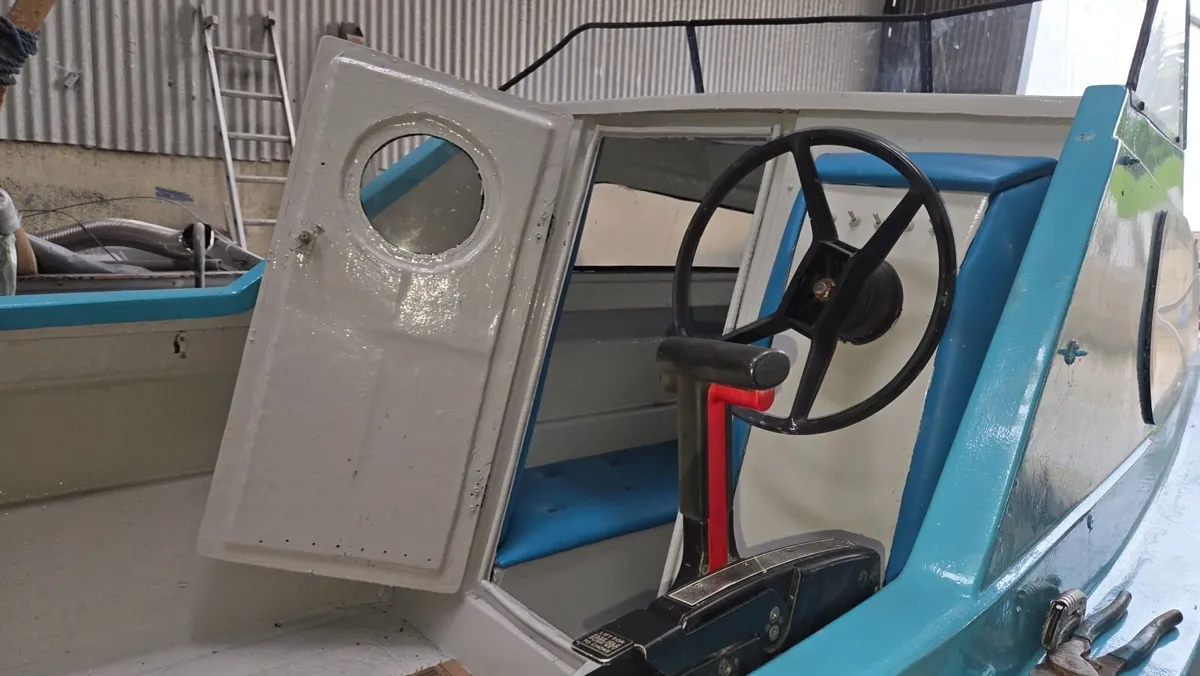 Pilot 460 Fishing Boat - Image 2