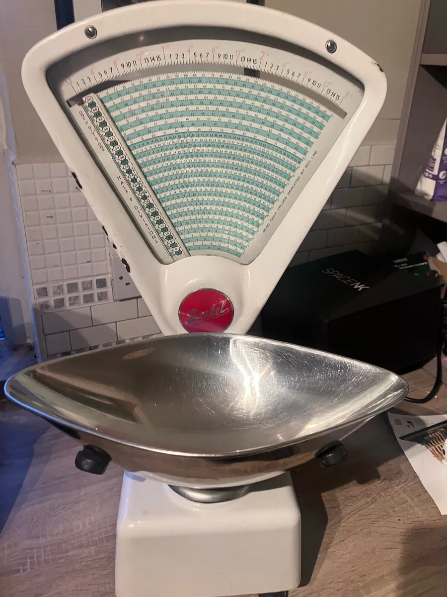 Vintage mid-century Berkel counter top scales - Image 1