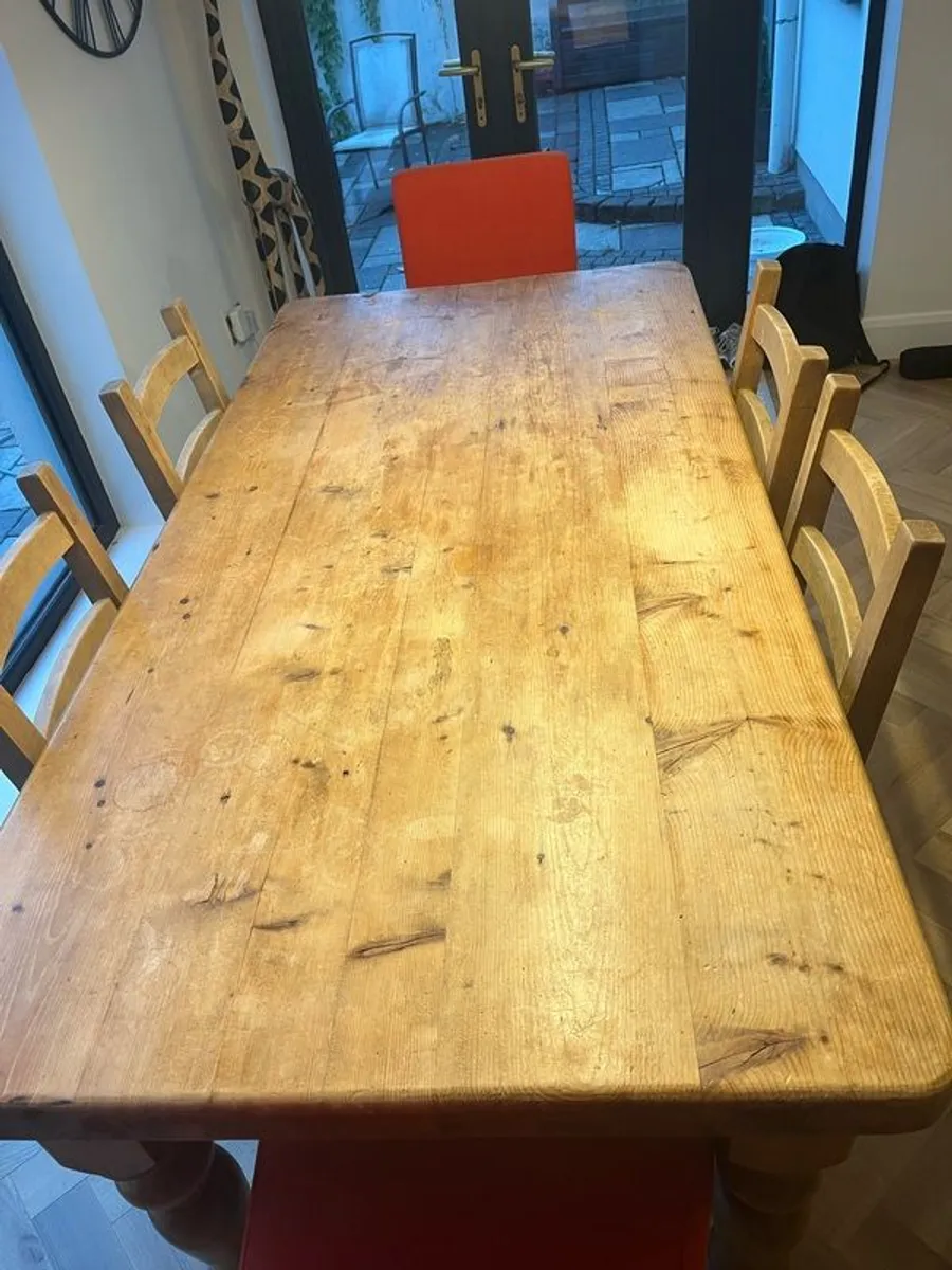 Country style solid wood kitchen table and 6 chairs - Image 4