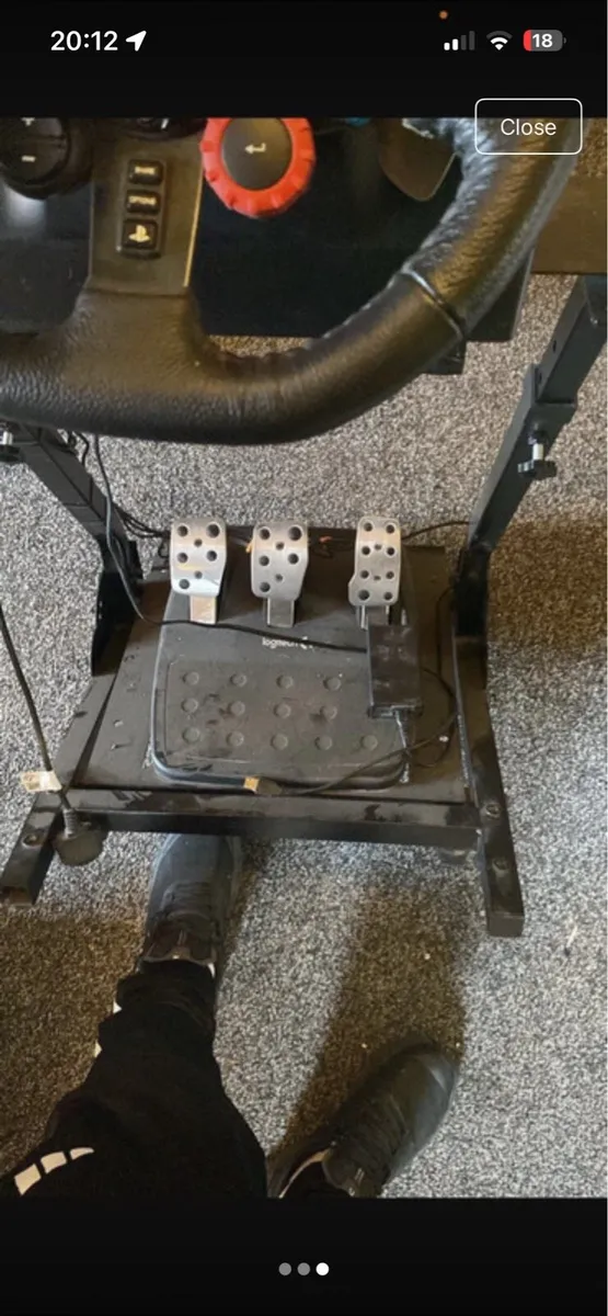 Gaming Steering Wheel & Pedal Setup – - Image 3