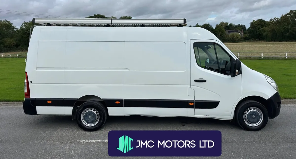 Renault Master 2017 Low Mileage - Image 2