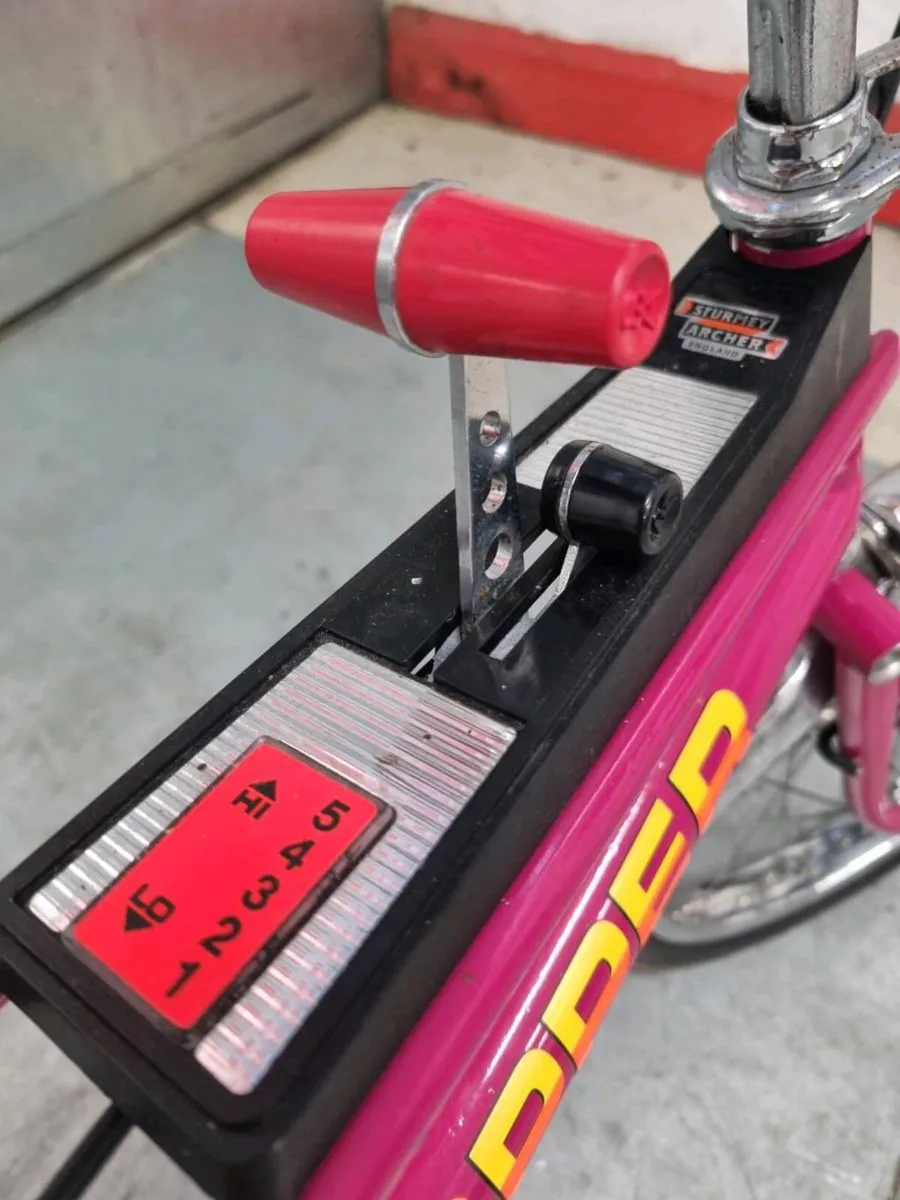 Raleigh chopper 5 Speed Pinky - Image 2