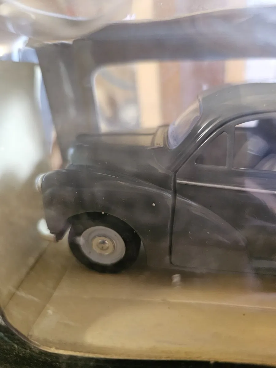 Corgi Saico Morris Minor Hovis Van - Image 2