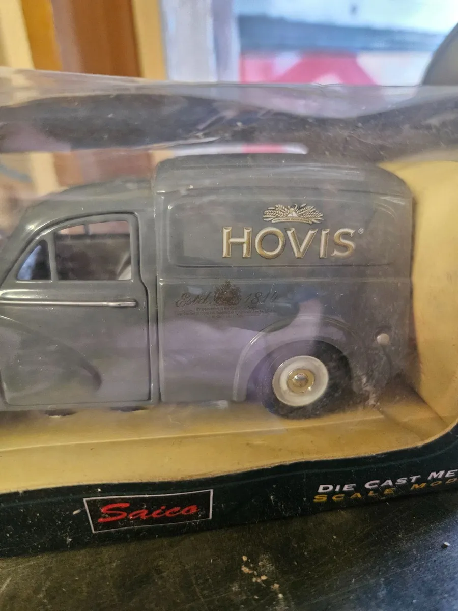 Corgi Saico Morris Minor Hovis Van - Image 3