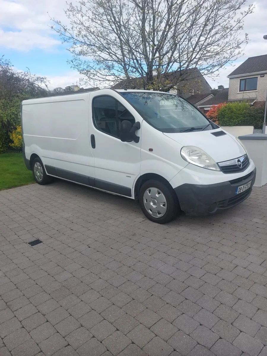 Opel Vivaro - Image 1