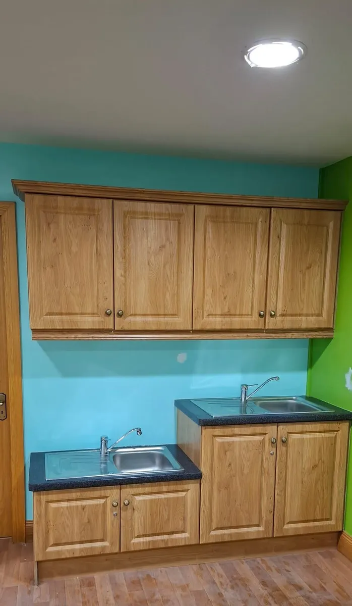 Kitchen units - Image 1