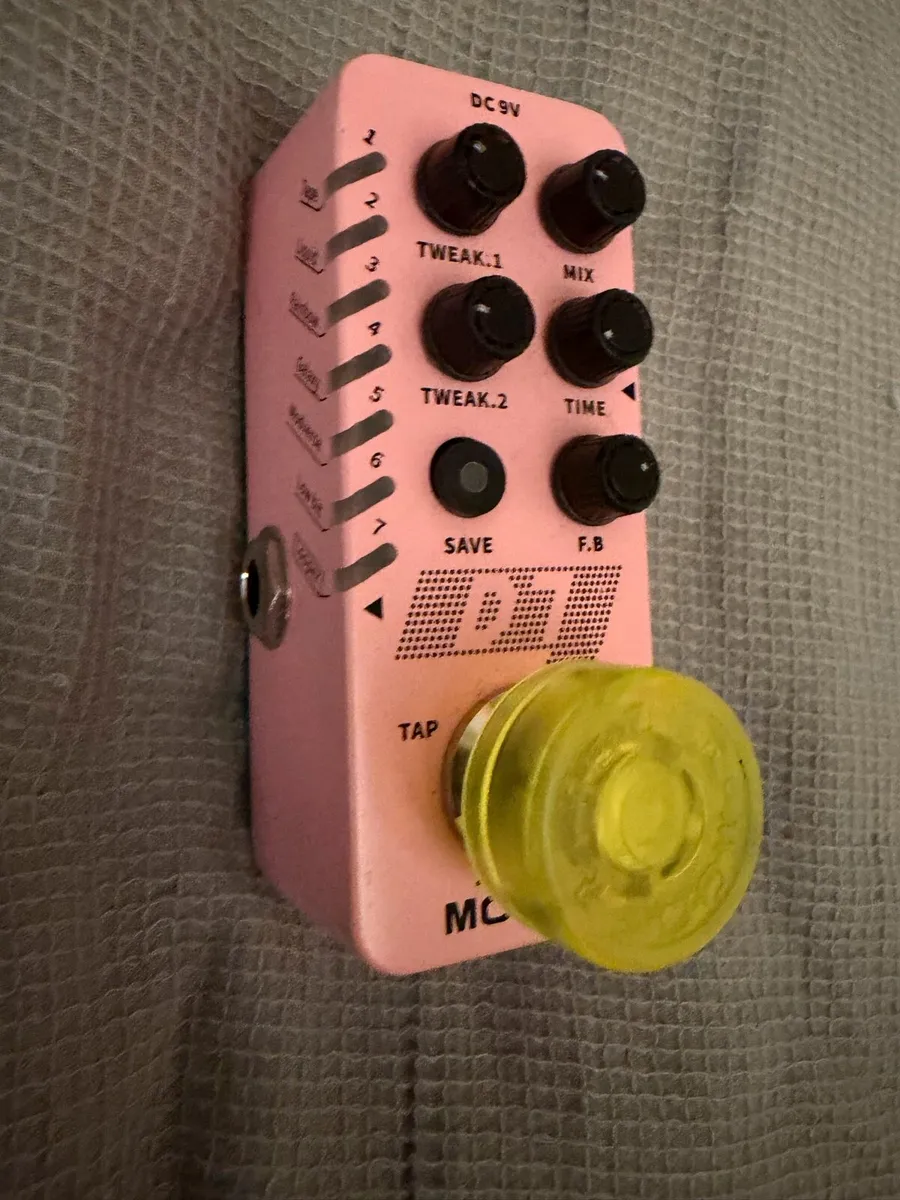 Mooer D7 Delay Pedal - Image 1
