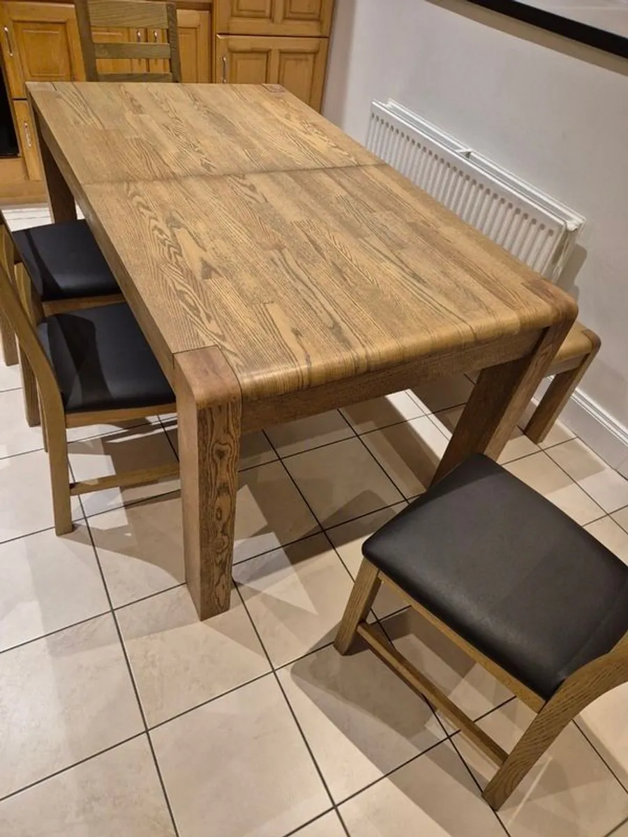Dining Table, bench and chairs - Image 1