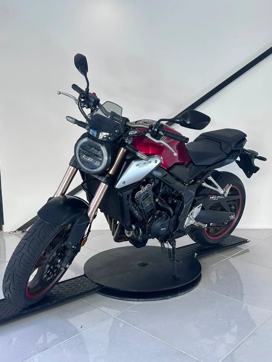 ,...2019 HONDA CB650R...LOW MILEAGE.. - Image 1