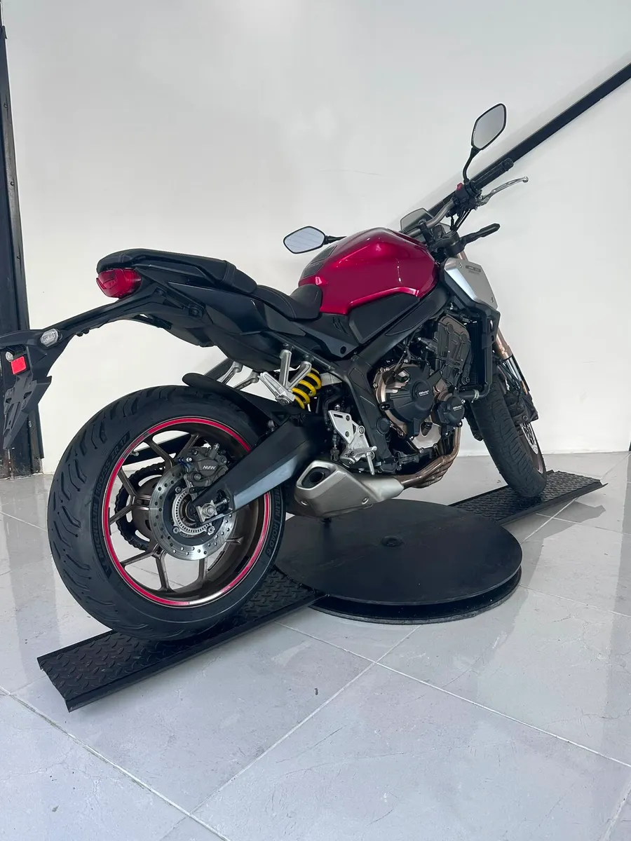 ,...2019 HONDA CB650R...LOW MILEAGE.. - Image 3