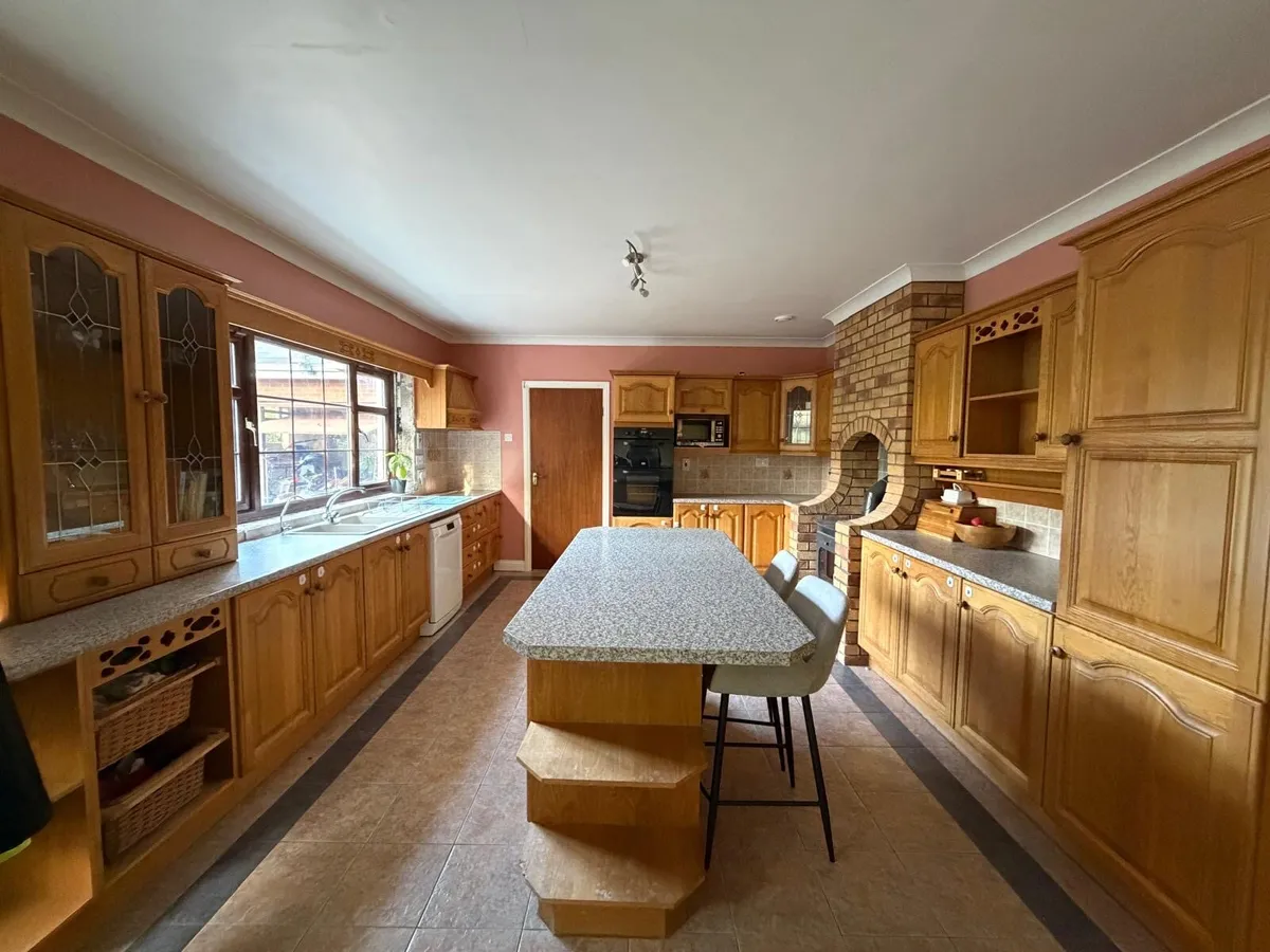 Kitchen - Image 4