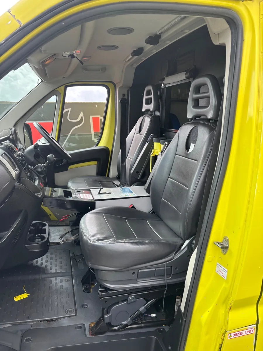 162 fiat ducato 3:0 ambulances for dismantling - Image 3