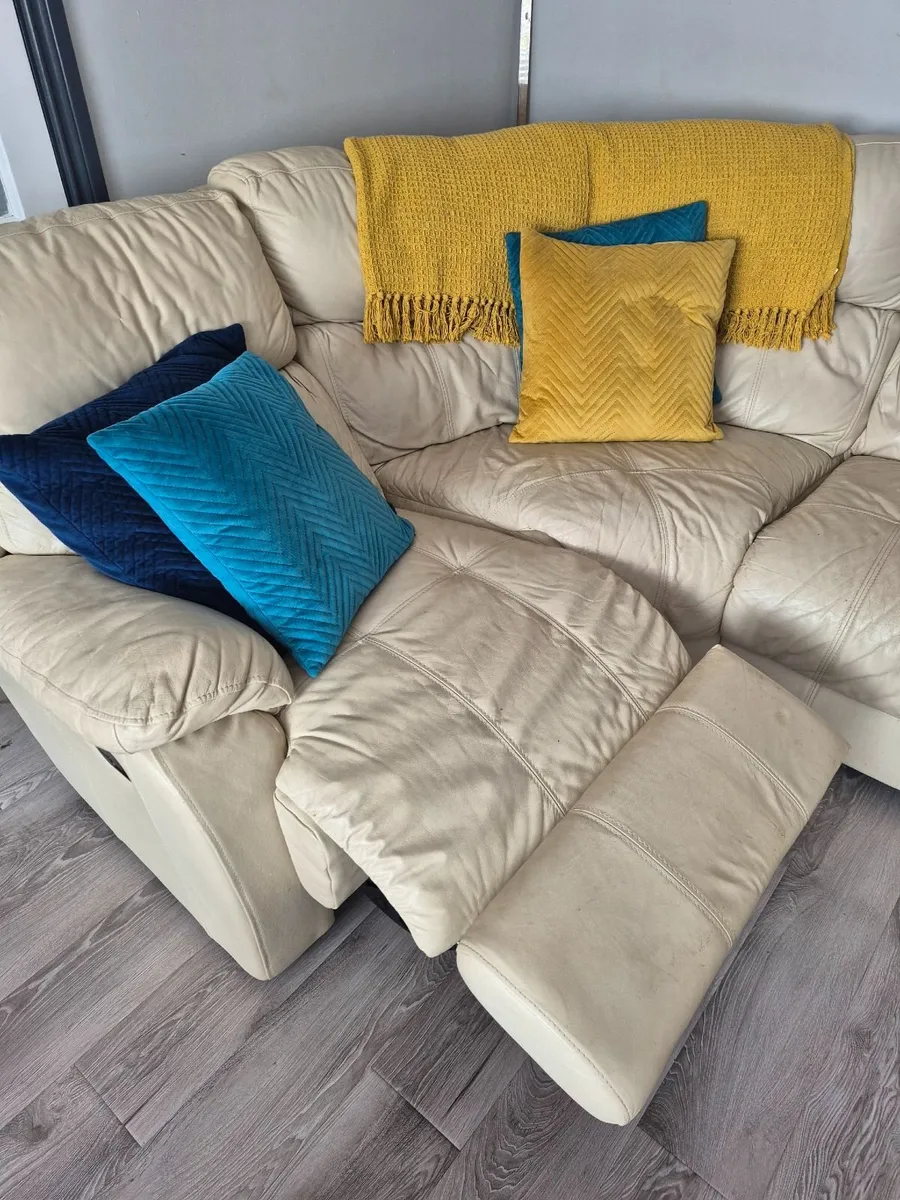 Corner cream leather couch - Image 4