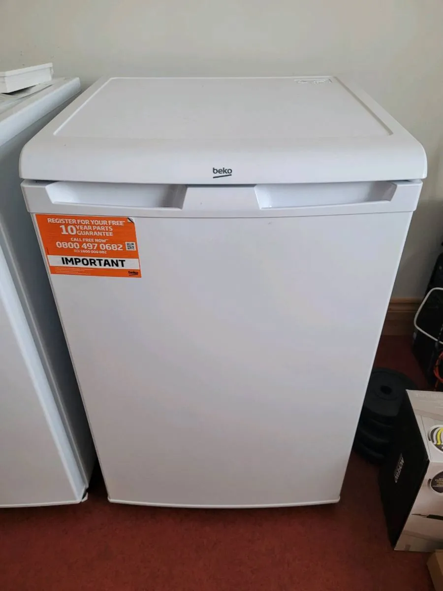 Fridge + freezer - Image 1