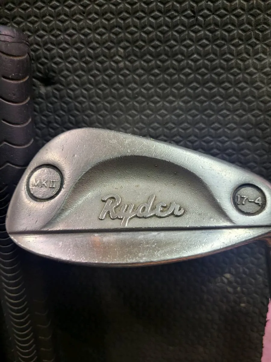 Set of Irons - Image 1