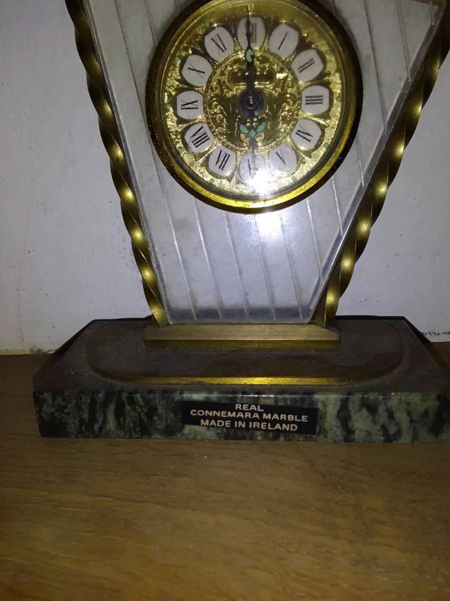 Vintage blessing wind up mantle clock - Image 2