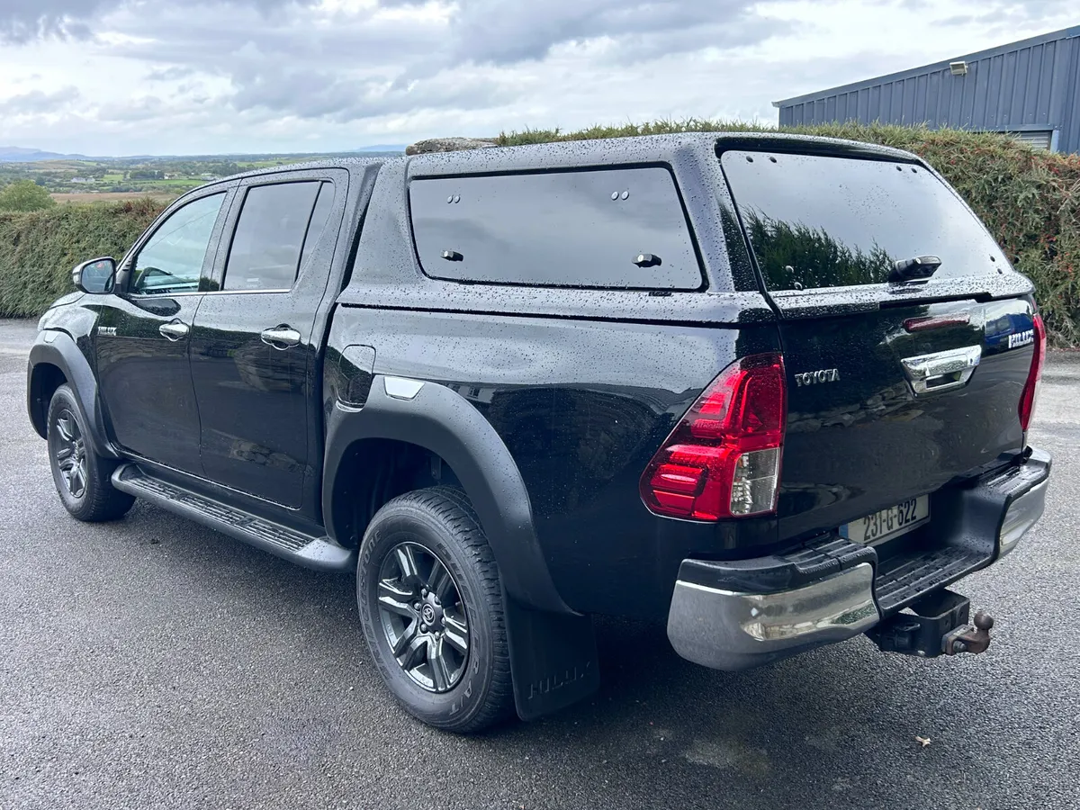 2023 Toyota Hilux 2.8 SR5 204 Bhp - Image 3