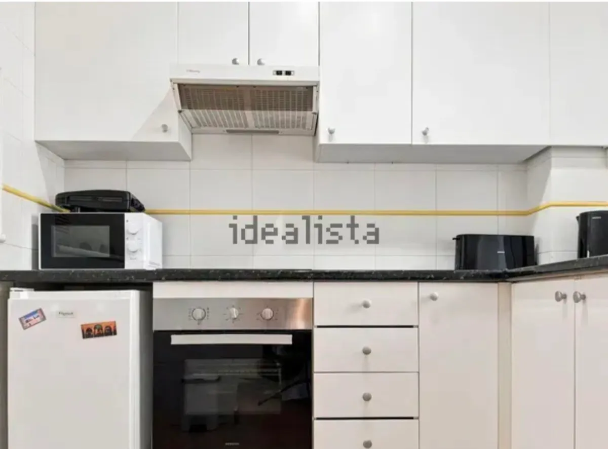 One Bed Apartment in Torrmolinos - Image 2