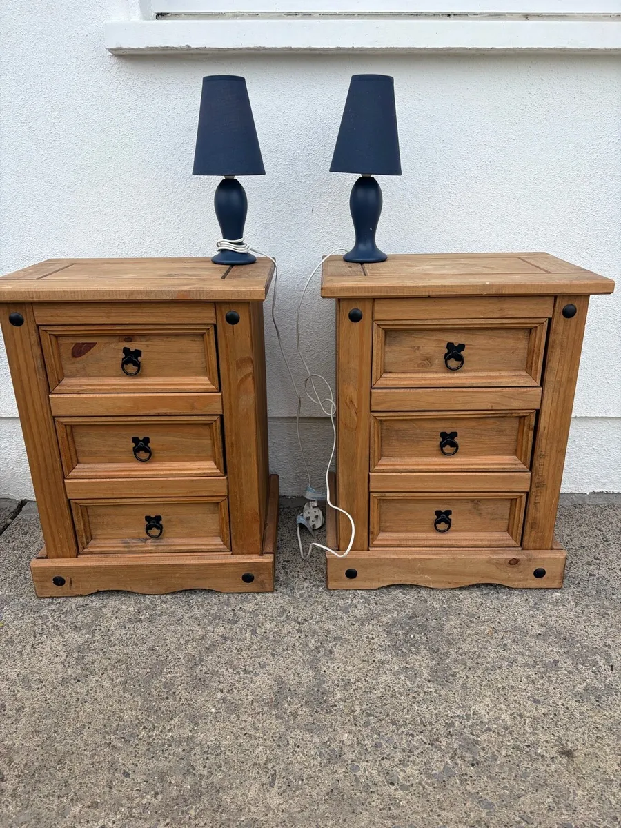 2 x mexican pine bedside tables/ lockers +2 lamps - Image 2