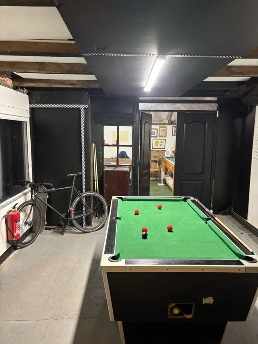 Pool Table - Image 2