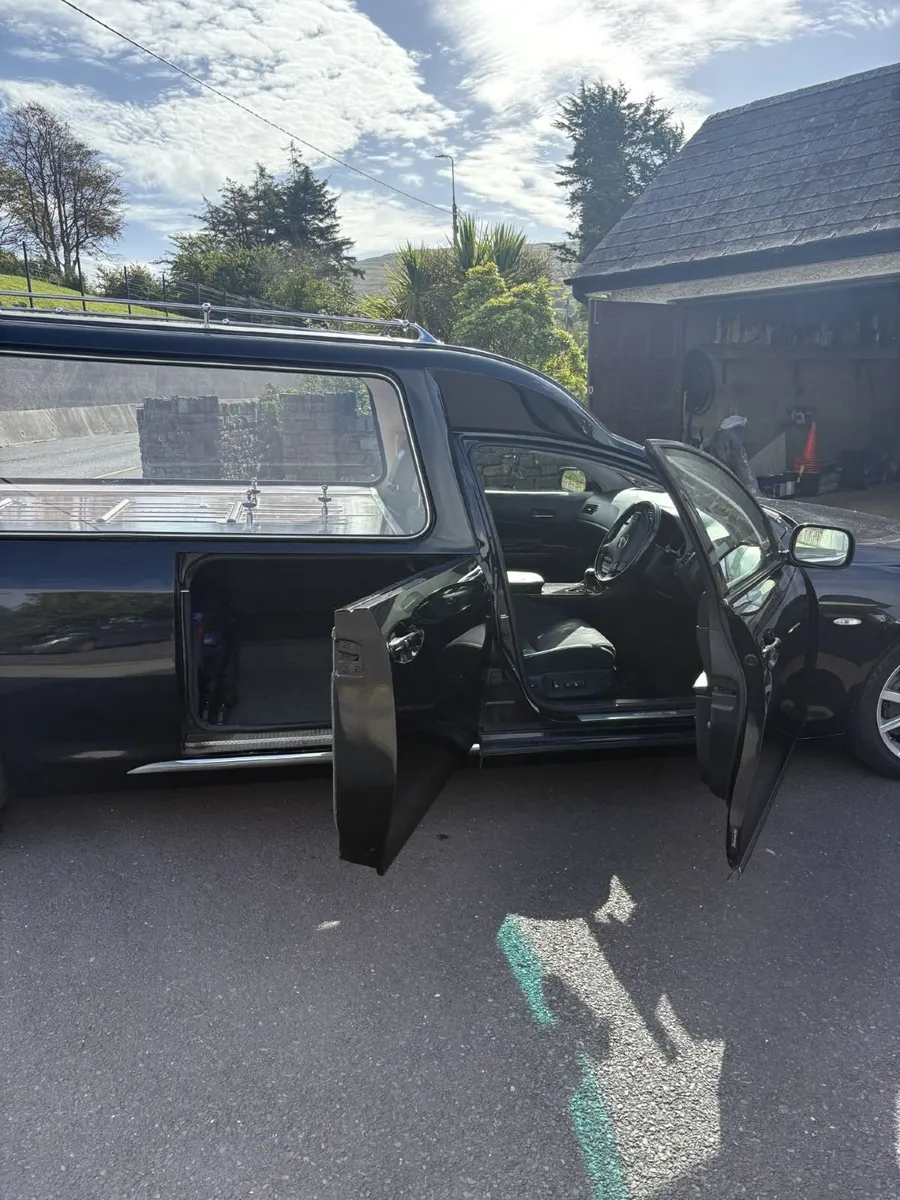 Lexus GS300 3.0 Petrol Hearse - Image 4