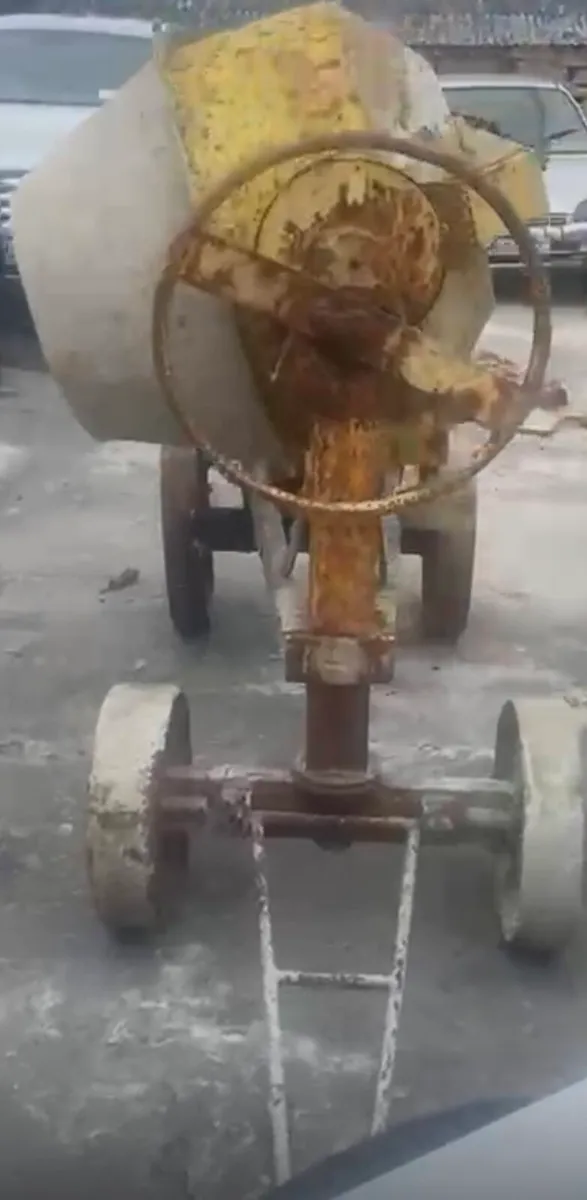 Cement Mixer - Image 3