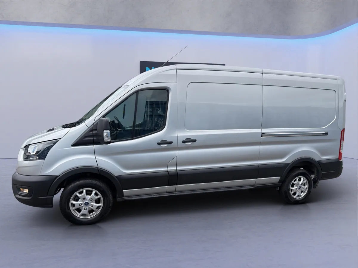 Ford Transit 2023 - Image 4