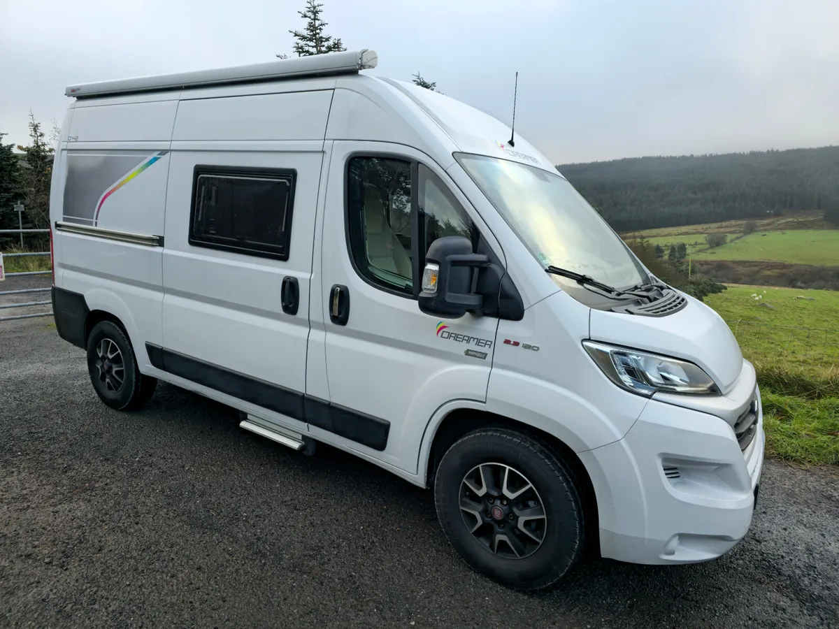 2020 RAPIDO DREAMER D42 FRENCH BED - Image 1