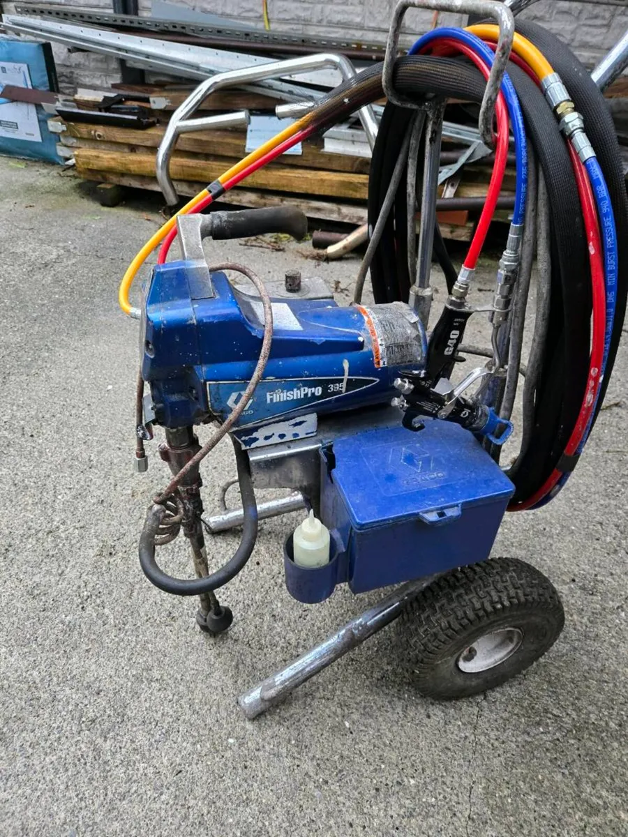 Graco air assisted airless sprayer - Image 2