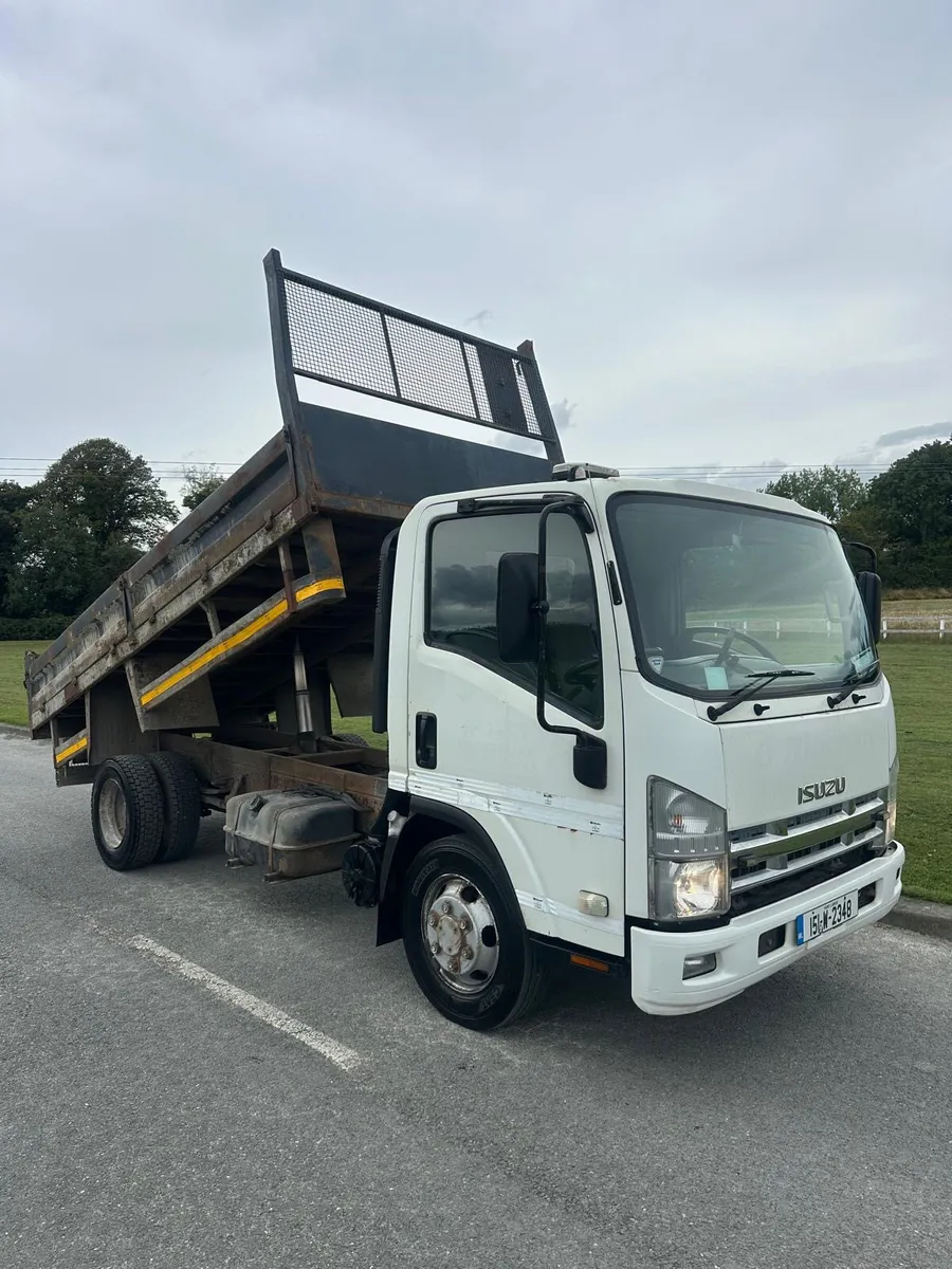 Isuzu NPR  Tipper 2015 - Image 1