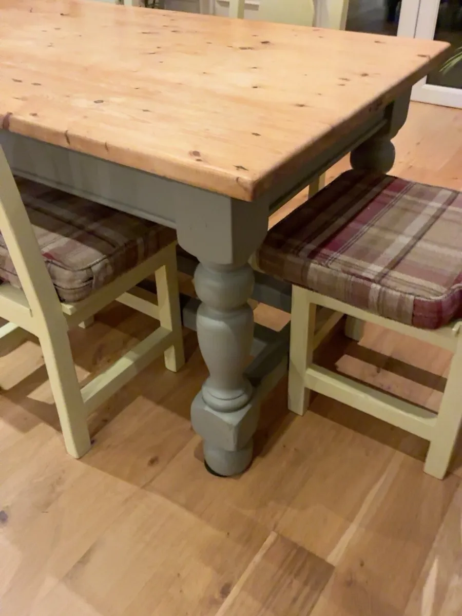 Solid Pine Lenihans Dining Table with 7 Chairs - Image 3