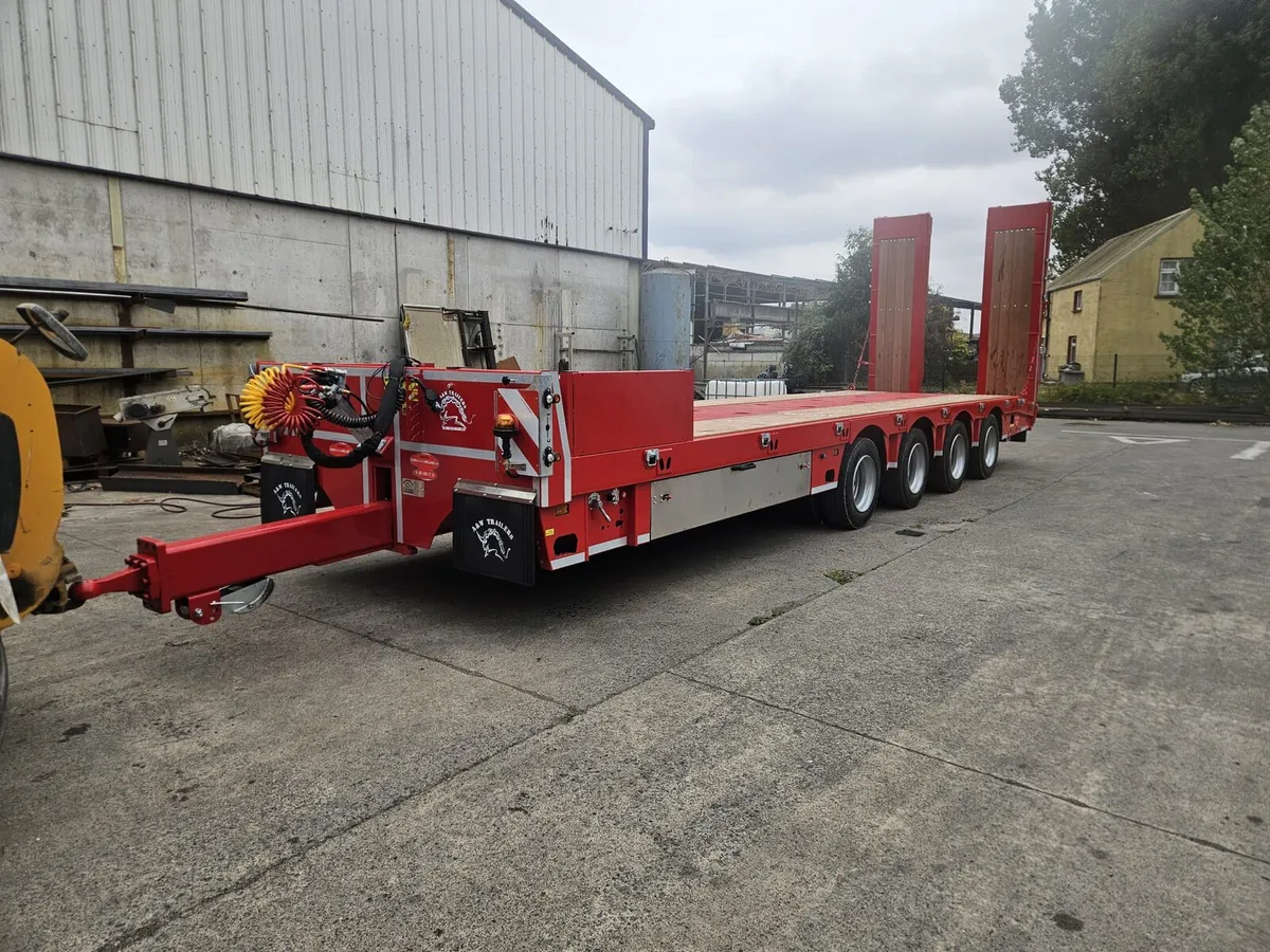 A&W Low Loader - Image 1