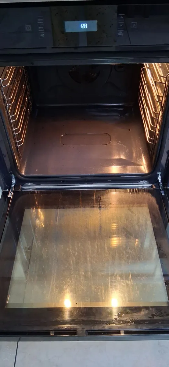 Hotpoint BLK Pyro Clean Single Electric Oven - Image 3
