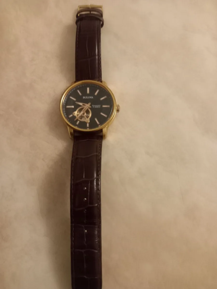 Bulova watch - Image 1
