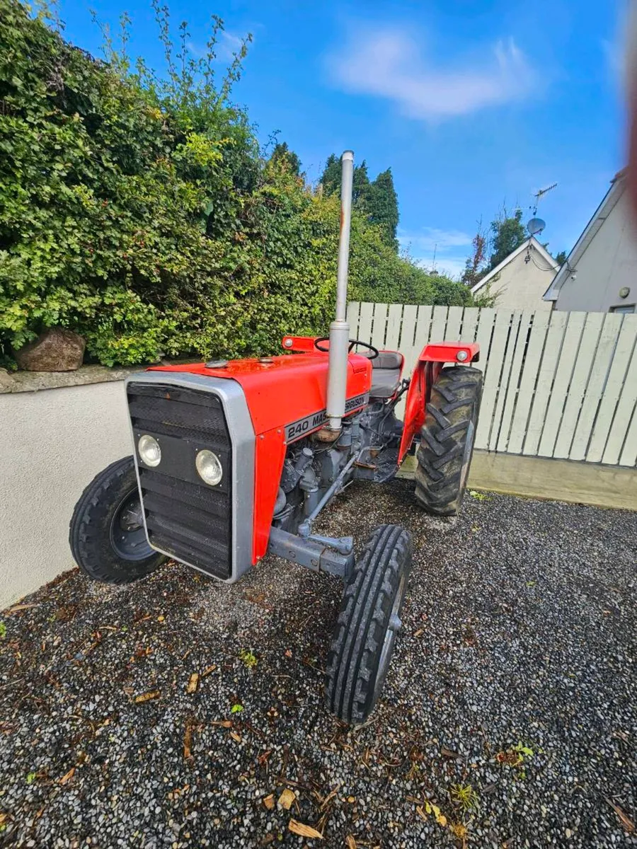 Massey Ferguson 240 – Engine Completely Rebuilt - Image 2