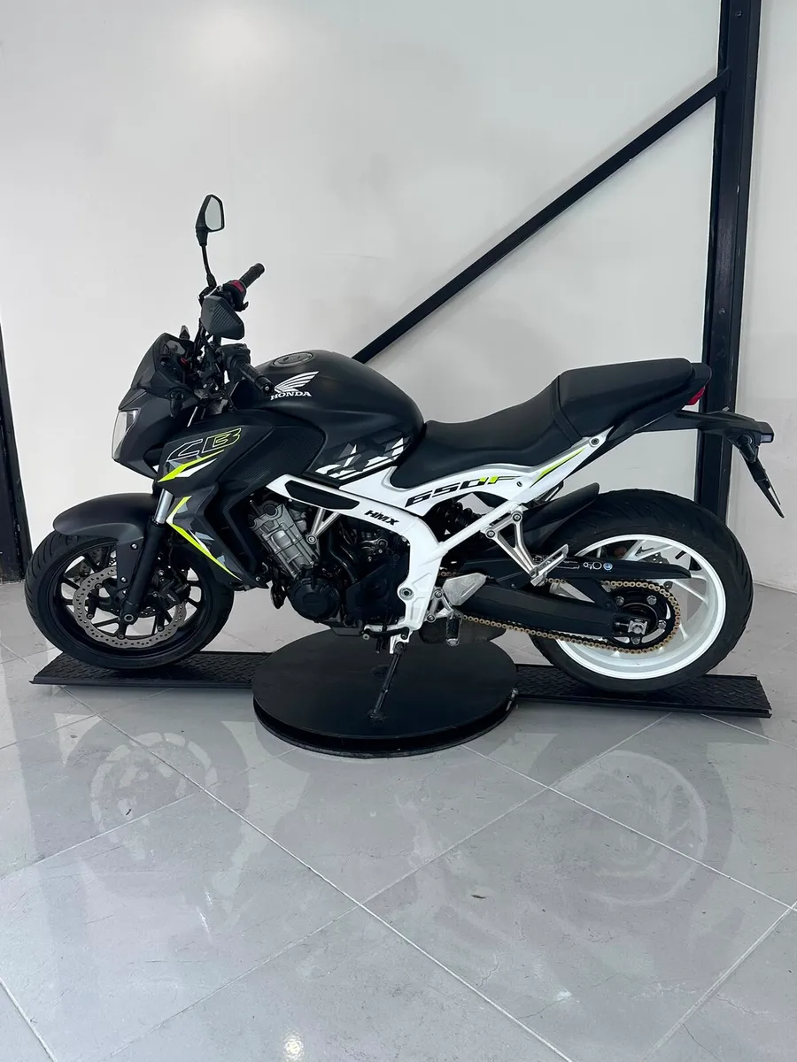 ...2016 HONDA CB650F...MINT BIKE.. - Image 4