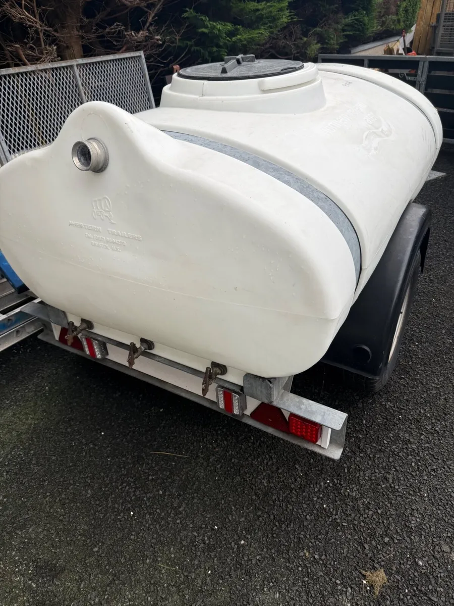 Towable Water bowser - Image 1