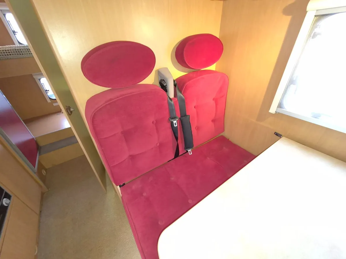 Camper - Image 2