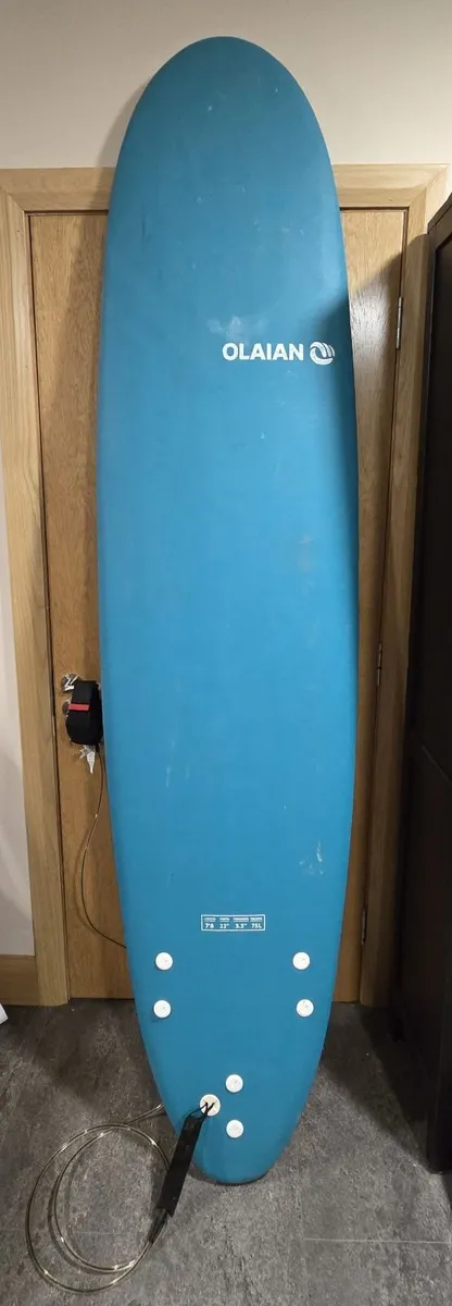 Olaian 7'8" Foam Surfboard - Image 1