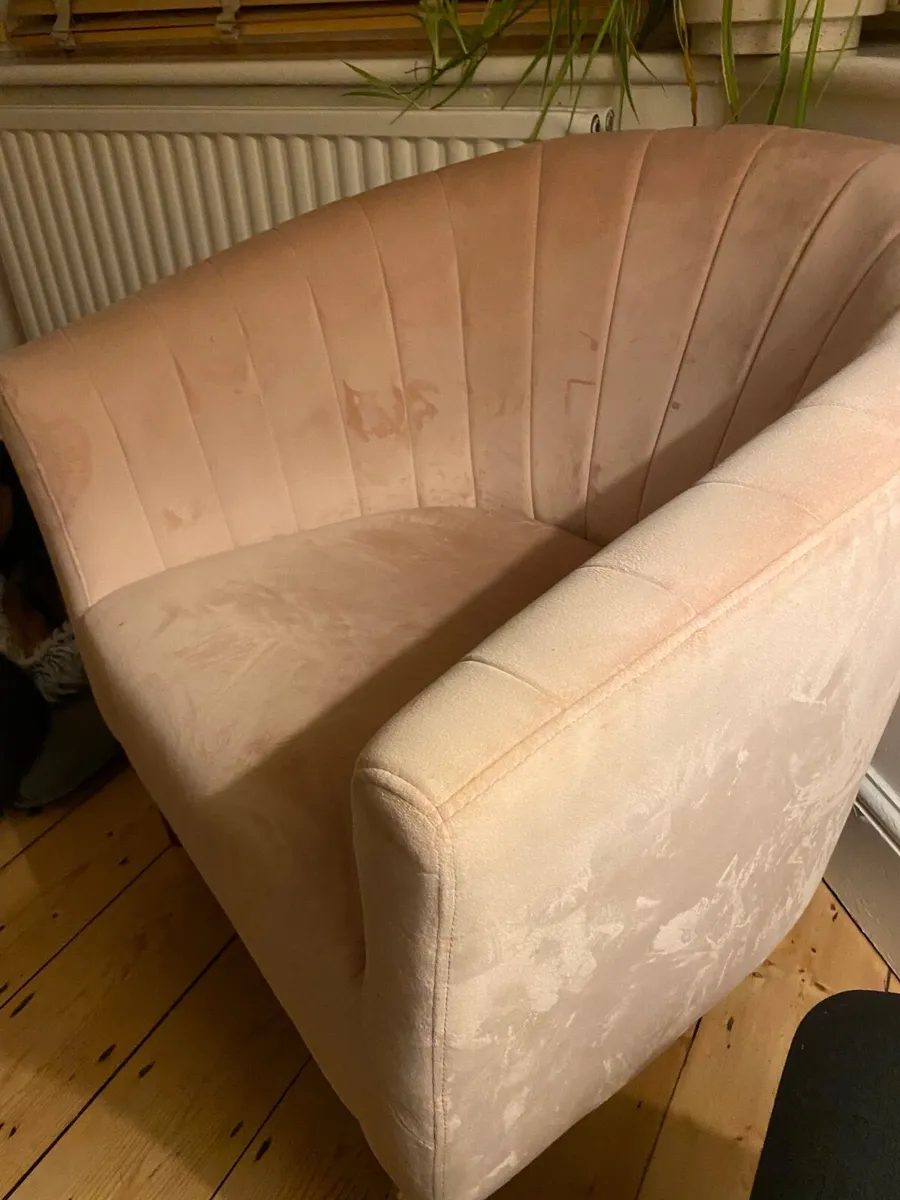 Dusty pink vintage style tub chair - Image 2