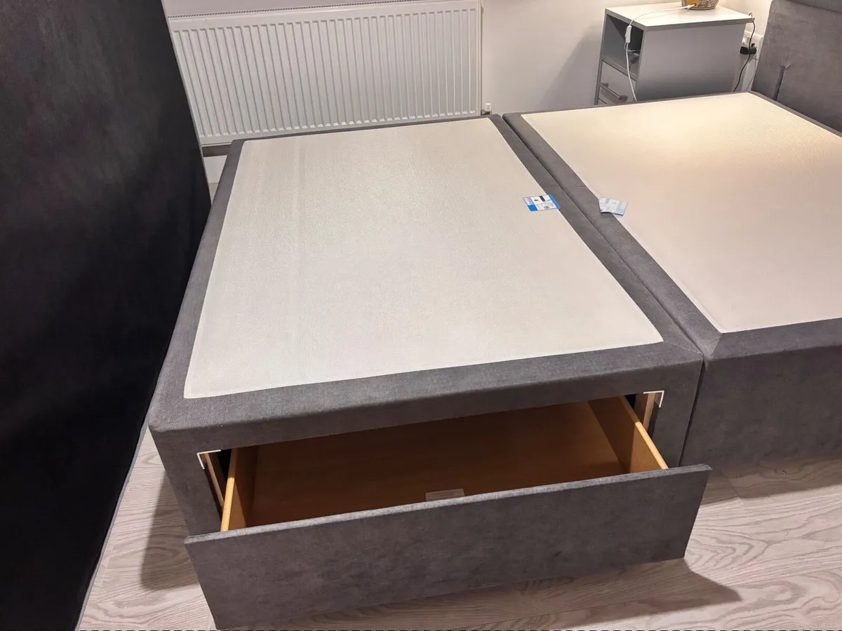 Bed frame -  king - Image 2
