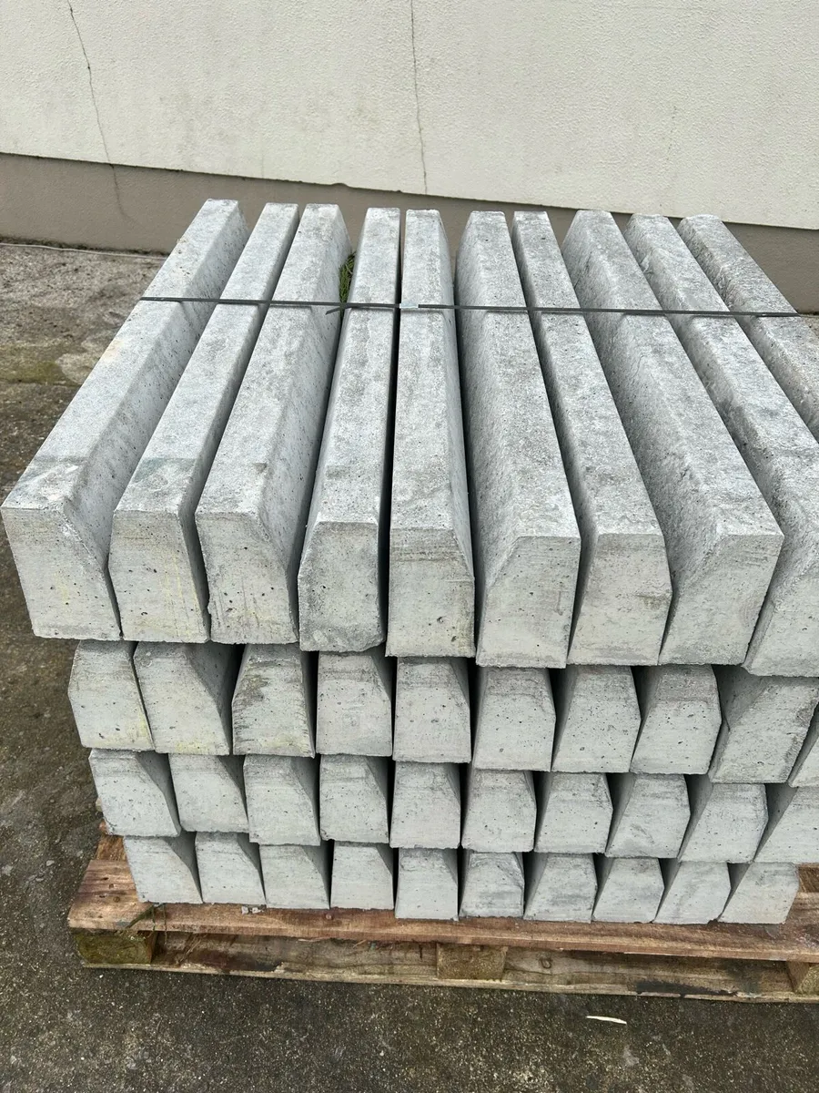 Concrete kerbs - Image 1