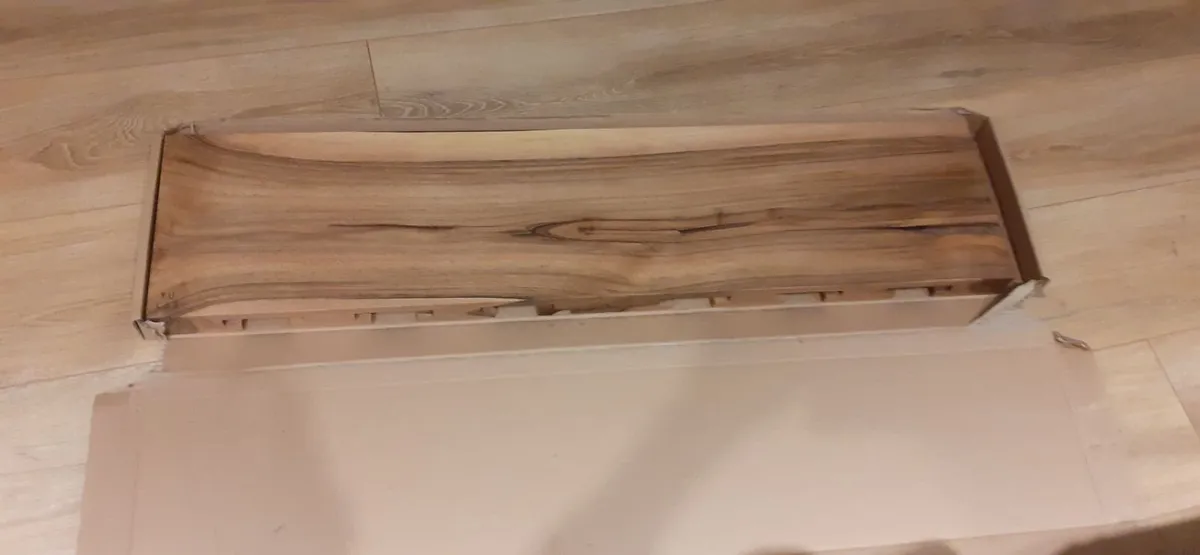 'Tu Las' Walnut Floating Wine glass rack - Image 4