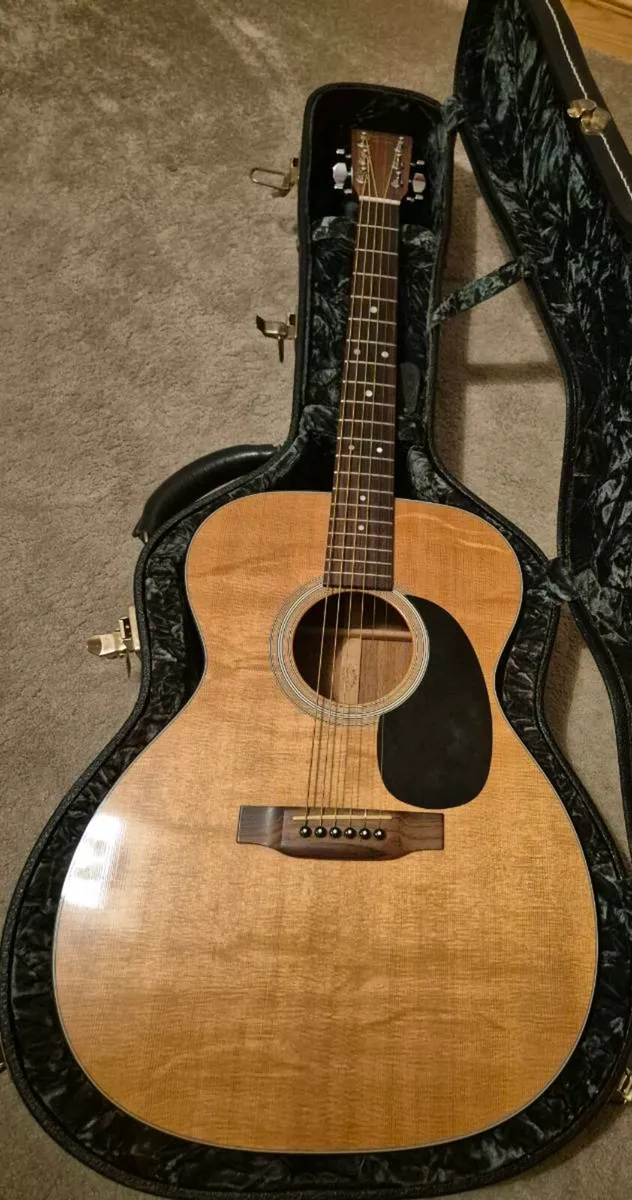 Martin 000 18 - Image 1